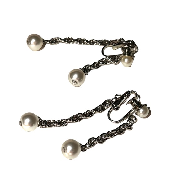 VTG 50s Faux Pearl and silver tone chain dangle earrings Never Worn - Picture 2 of 7